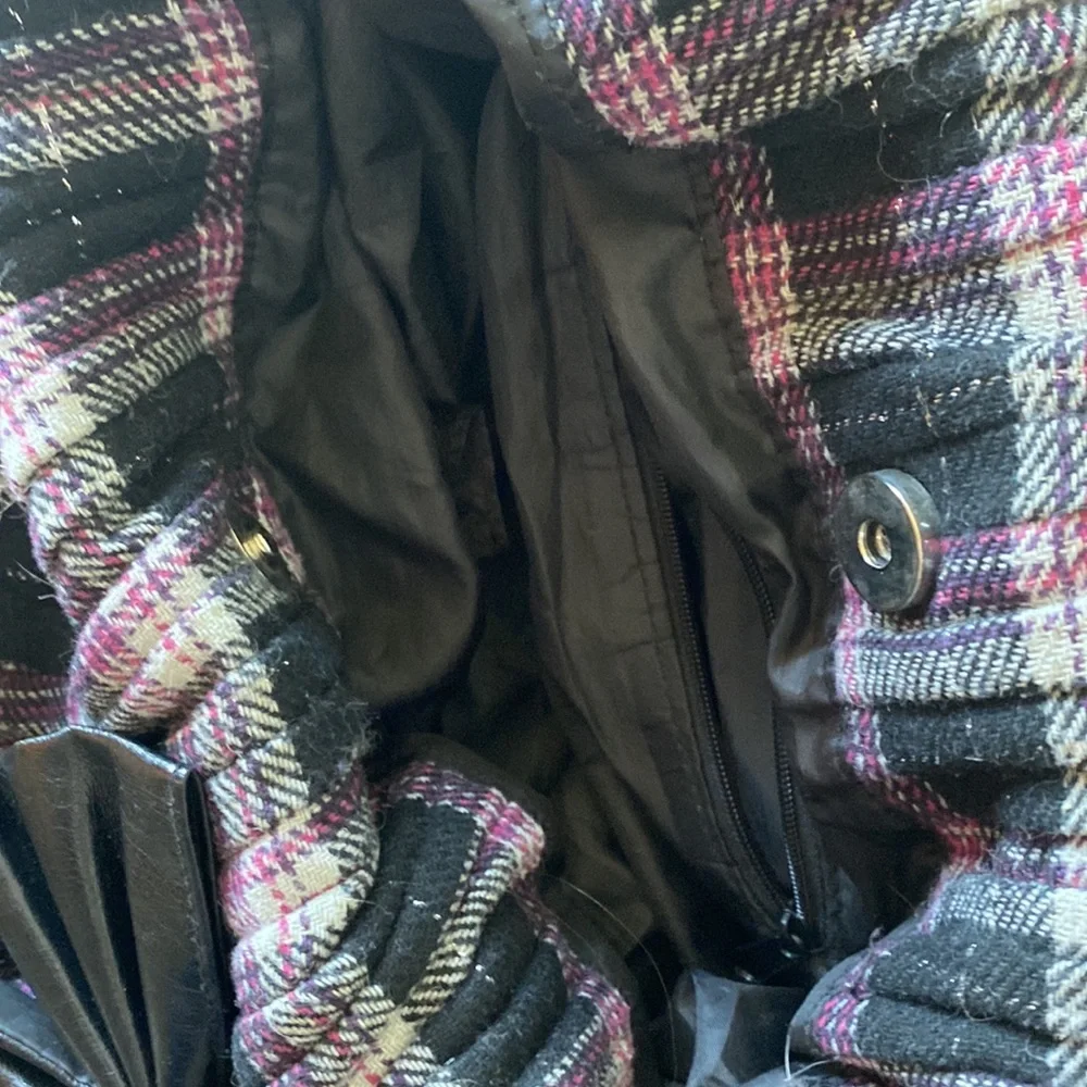 Cute flannel purse with bow! - Picture 3 of 4